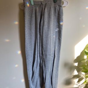 Nike Tapered Sweatpants